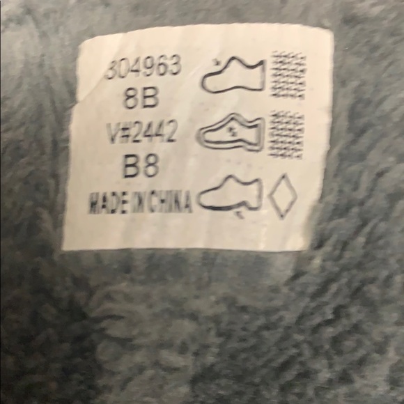 Women’s Lands End Boots in great shape. - Picture 3 of 7